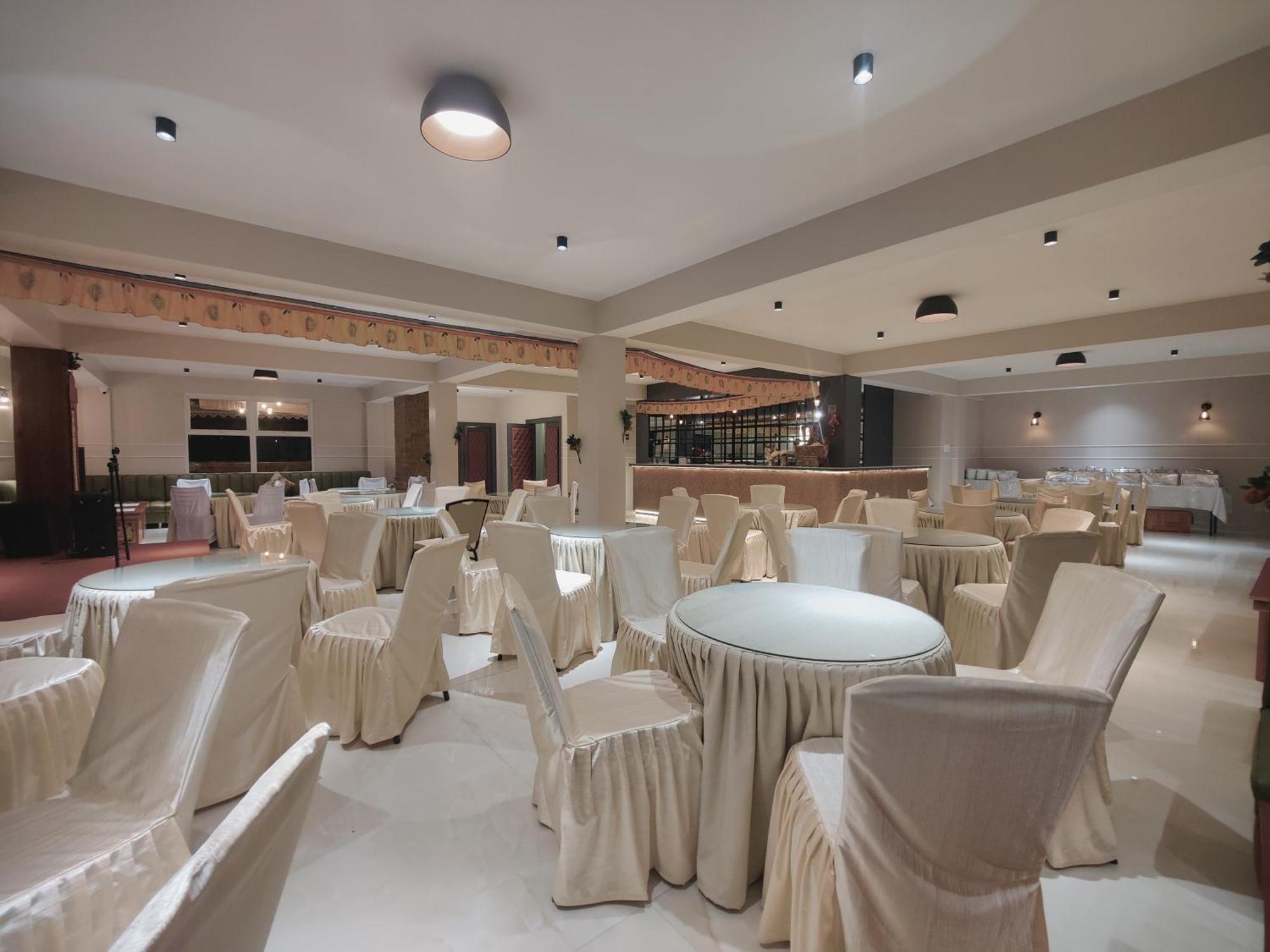 Maplewood Hotel & Spa Gangtok Exterior foto