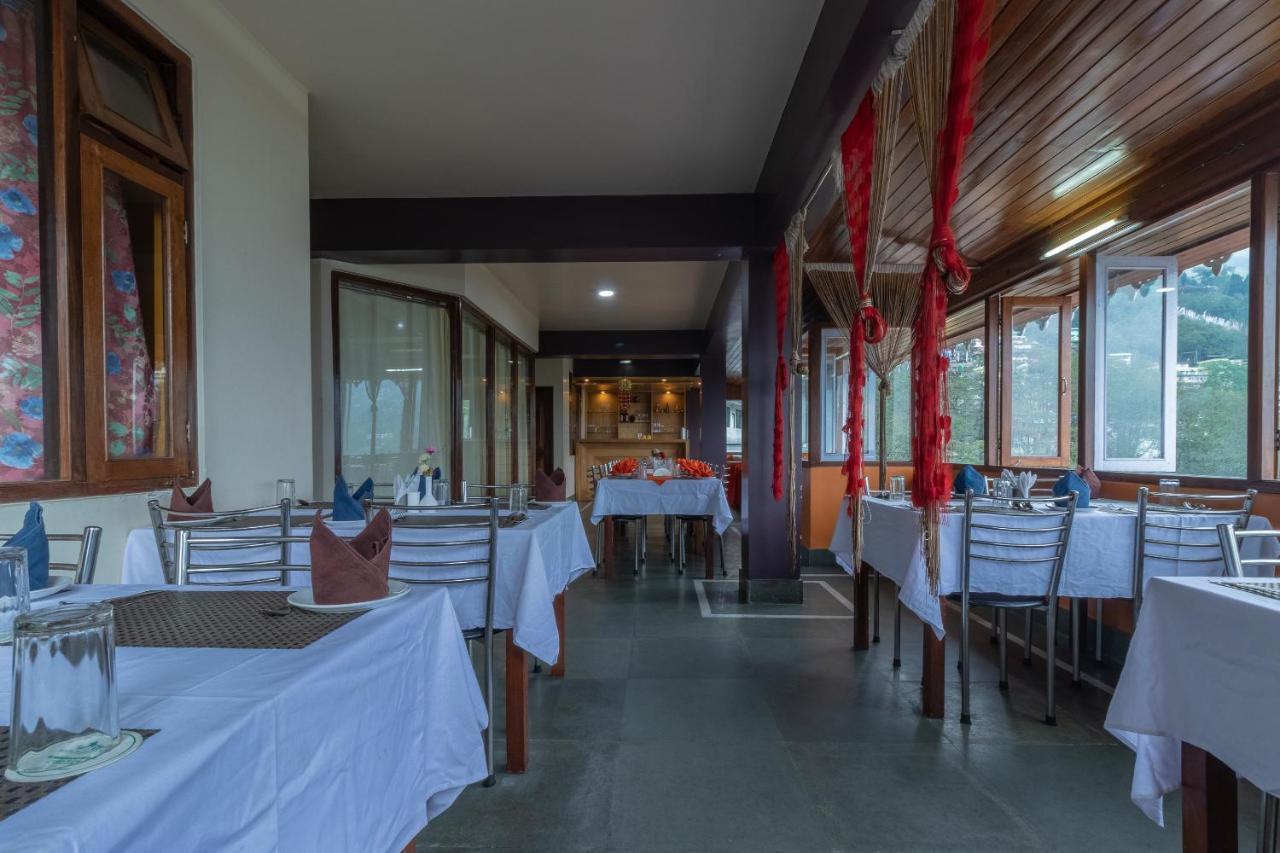 Maplewood Hotel & Spa Gangtok Exterior foto