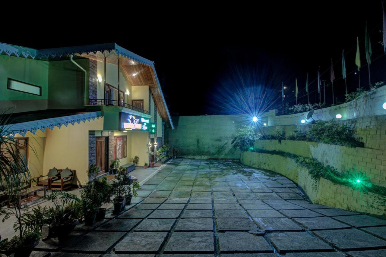 Maplewood Hotel & Spa Gangtok Exterior foto